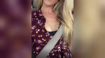 video of Blonde wife flashing in the car